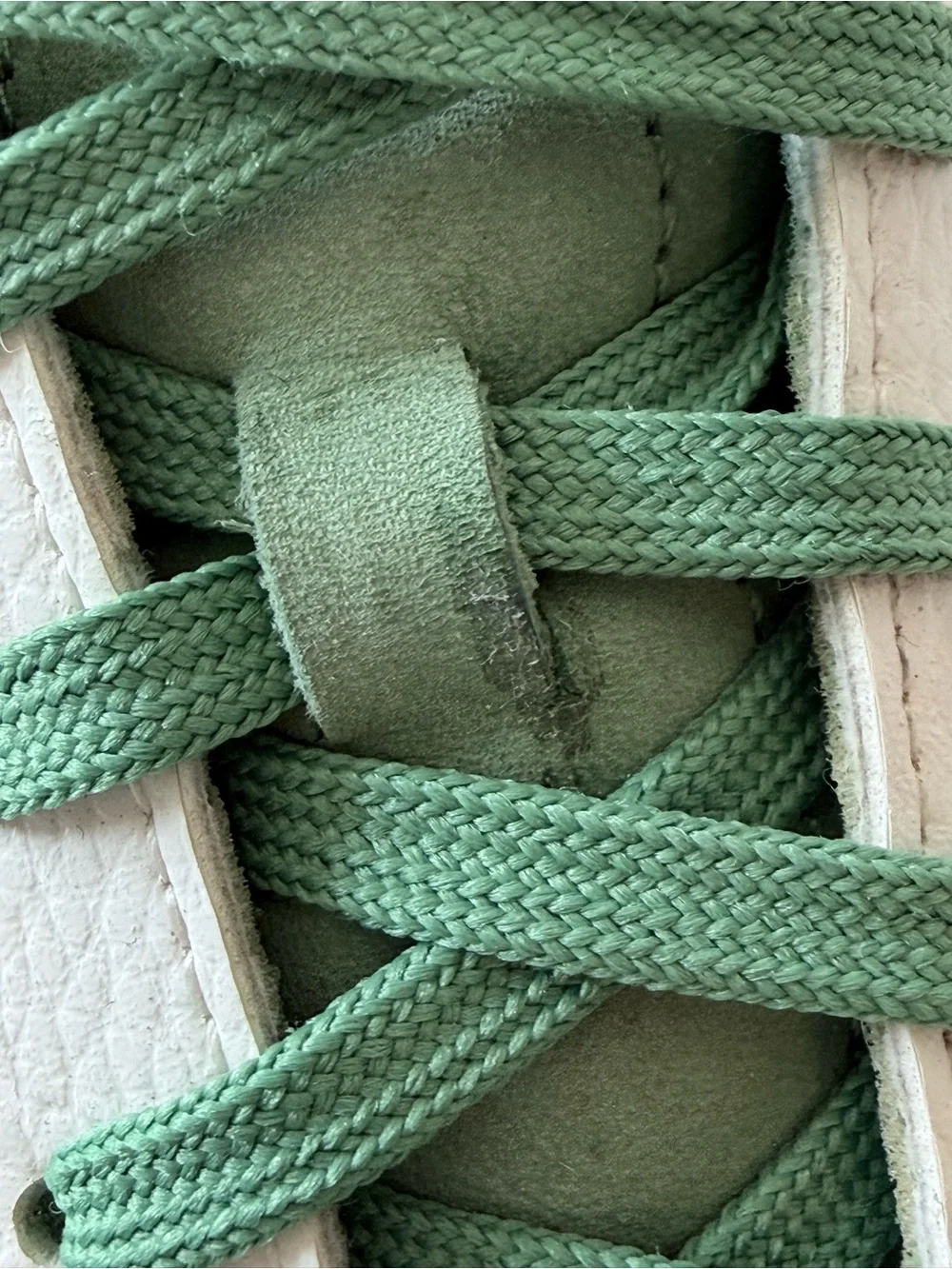adidas Advantage 2.0 White Preloved Green Gum Sole Sneakers Men 14 IG9172